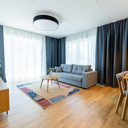 Delta Luxury With Terrace Apartment