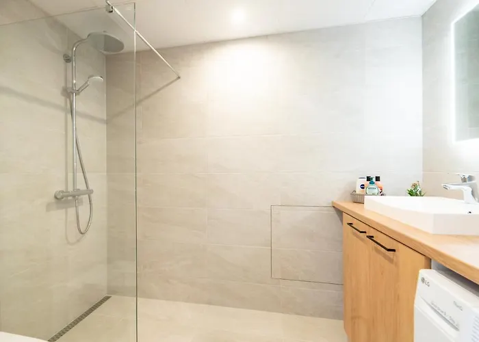 Delta Luxury With Terrace דירה